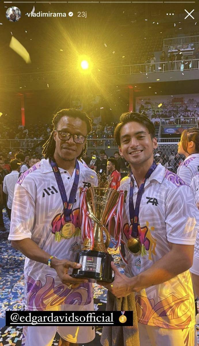 potret artis foto bareng Edgar Davids (Instagram.com/vladimirama)