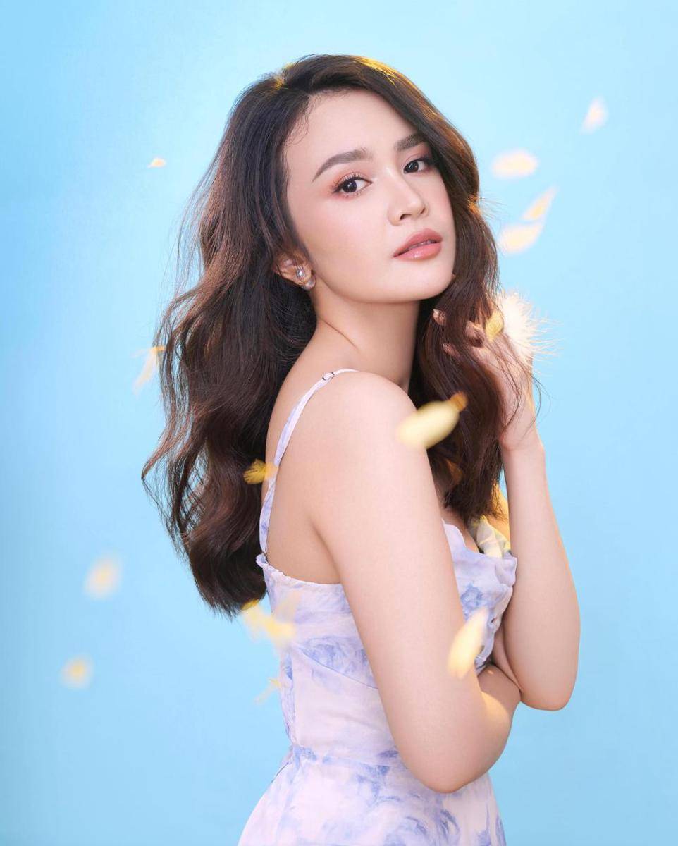 Michelle Ziudith (instagram.com/michelleziu)