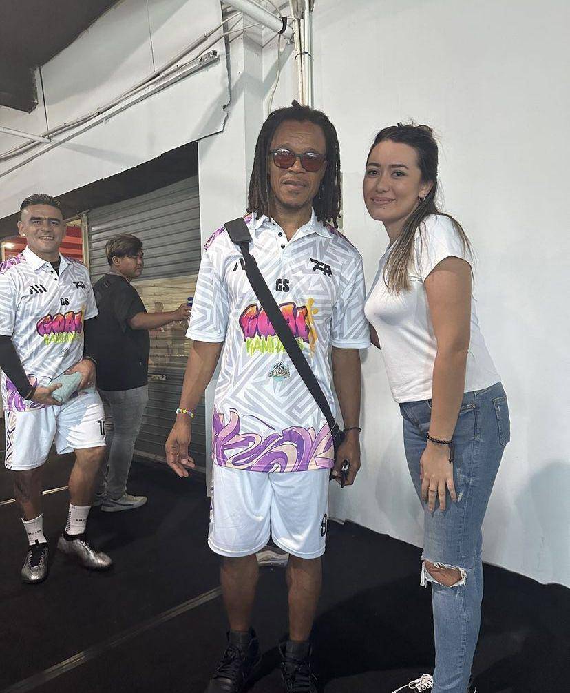 potret artis foto bareng Edgar Davids (Instagram.com/gonzalesamanda10)