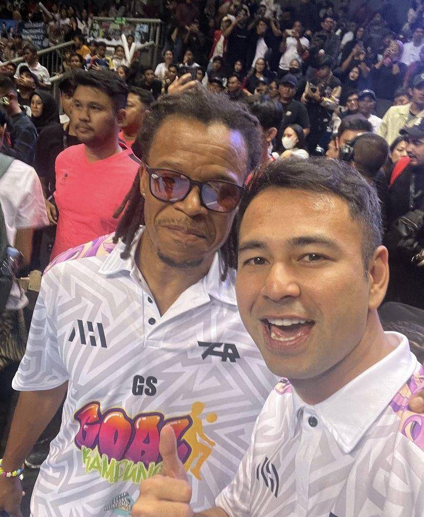 potret artis foto bareng Edgar Davids (Instagram.com/raffinagita1717)