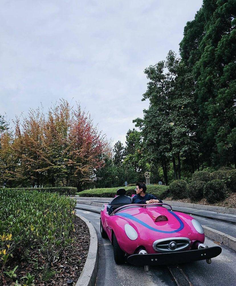 Billkin Putthippong (instagram.com/bbillkin)