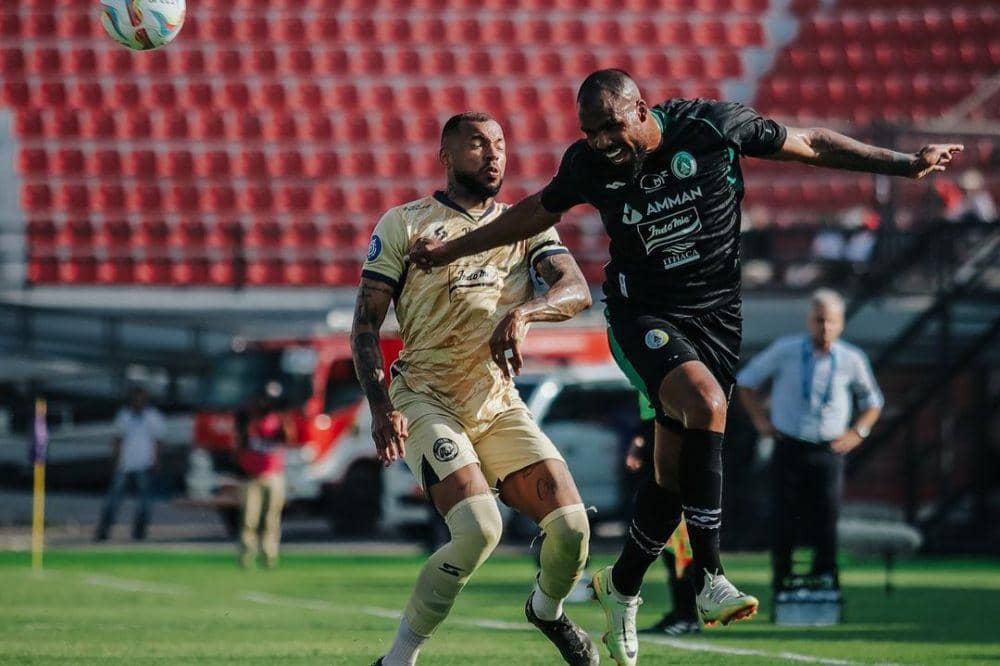 Arema FC saat menghadapi PSS Sleman di Liga 1 Indonesia 2023/2024 putaran pertama. (instagram.com/pssleman)