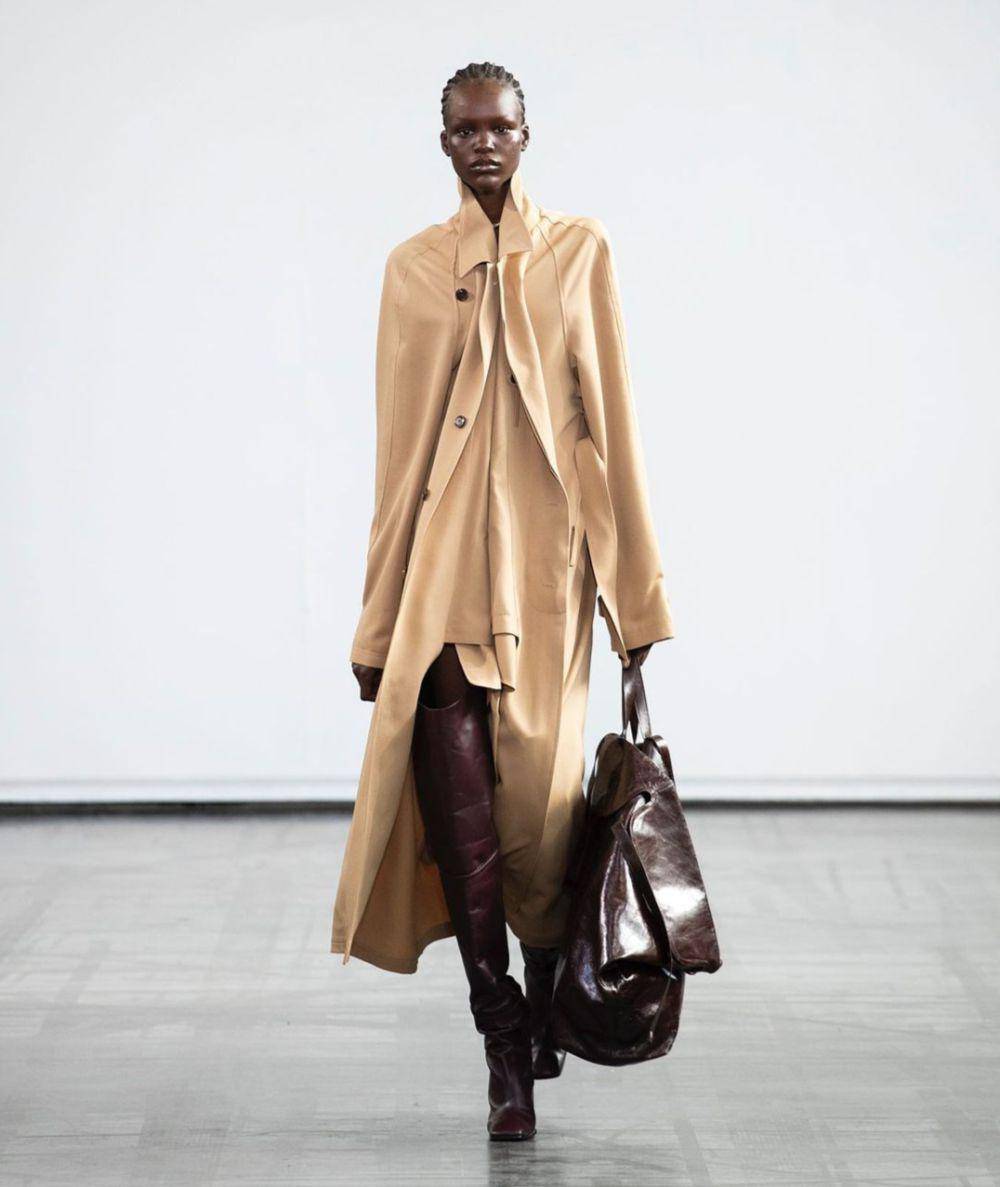 Koleksi Marie Adam-Leenaerdt di Paris Fashion Week 2023 (instagram.com/marlastar)