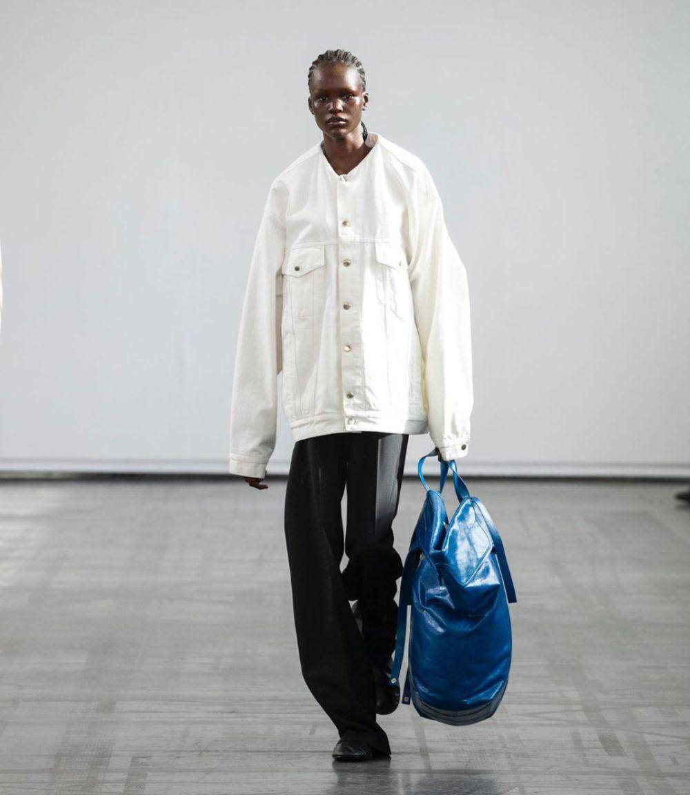 Koleksi Marie Adam-Leenaerdt di Paris Fashion Week 2023 (instagram.com/marlastar)