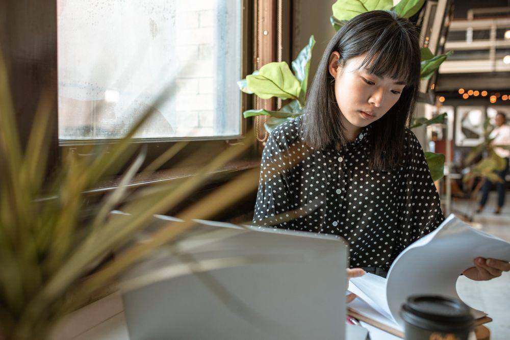 ilustrasi merasa tidak puas dengan hasil kerjanya (pexels.com/RDNE Stock project)
