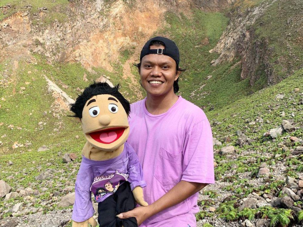 Melalui Dongeng, Eklin Amtor de Fretes Merajut Perdamaian di Maluku