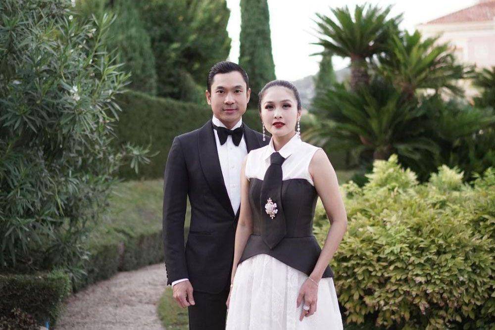 Sandra dewi dan suami kondangan di Prancis (Instagram.com/sandradewi88)