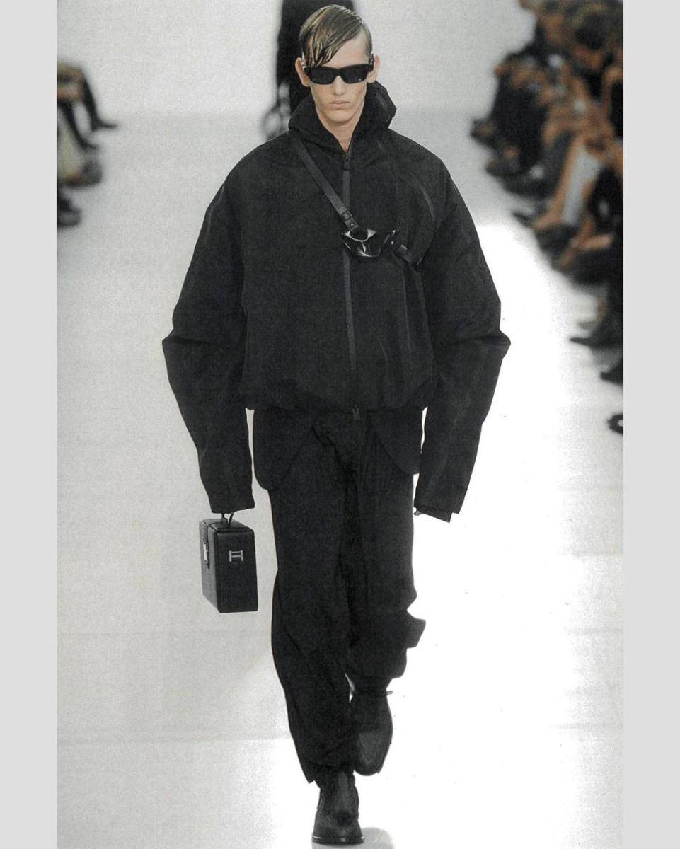 Koleksi Spring/Summer 2024 Heliot Emil di Paris Fashion Week 2023. (instagram.com/heliot_emil)