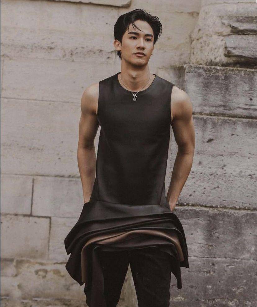 Tay Tawan (instagram.com/tawan_v)