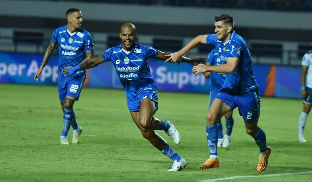 PSM Tahan Imbang Persib di Stadion GBLA