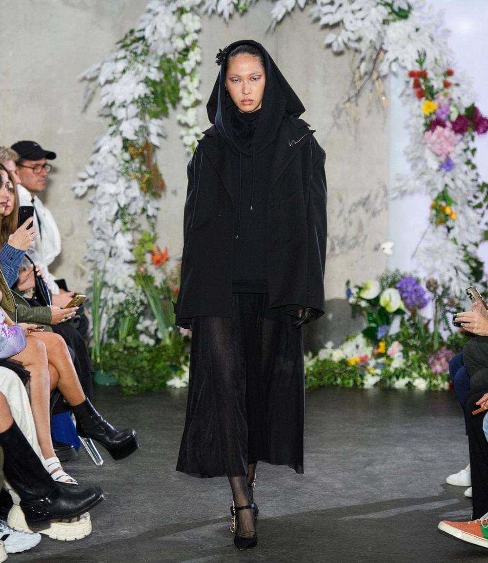 Koleksi Weinsanto di Paris Fashion Week 2023 (instagram.com/weinsanto)