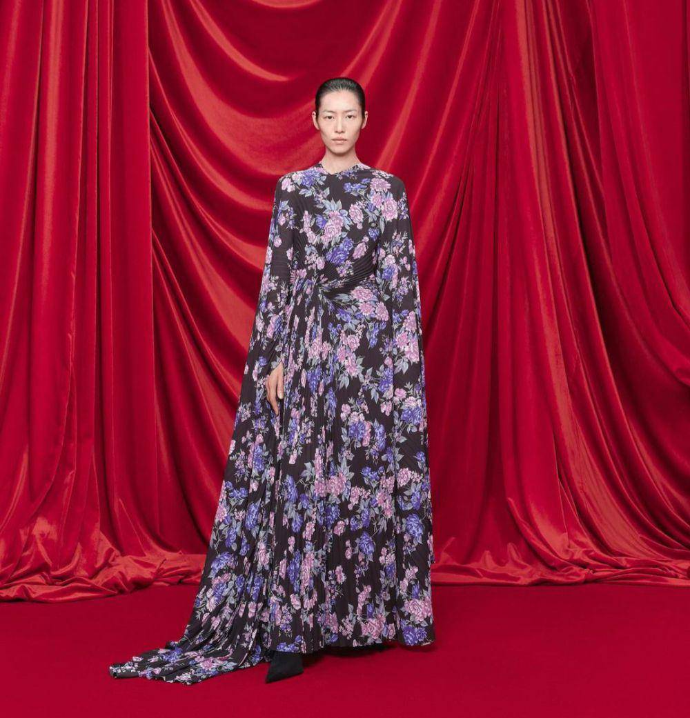 Koleksi Balenciaga di Paris Fashion Week 2023 (instagram.com/balenciaga)