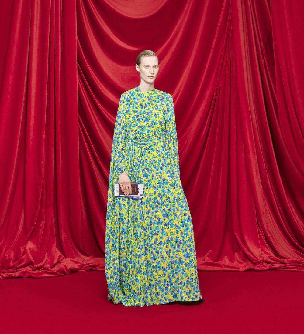 Koleksi Balenciaga di Paris Fashion Week 2023 (instagram.com/balenciaga)