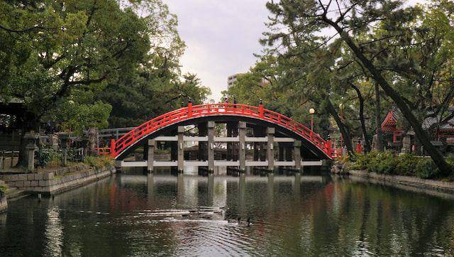 Kuil Sumiyoshi Taisha (unsplash.com/Jerome Jome)
