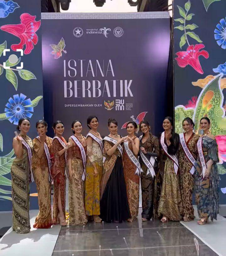 Potret Para Puteri Indonesia dan Miss Indonesia di Istana Berbatik (Instagram.com/officialputeriindonesia)