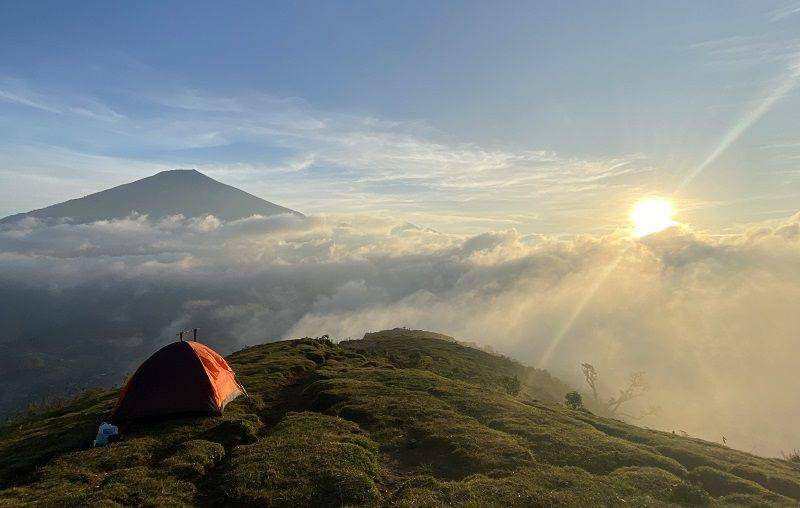 potret camping di Bukit Pergasingan (google.com/maps/Courtney Campbell)