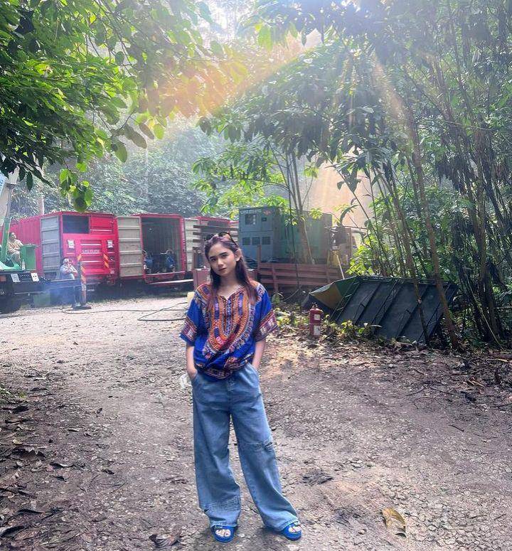 Gaya casual Tissa (Instagram.com/tissabiani)