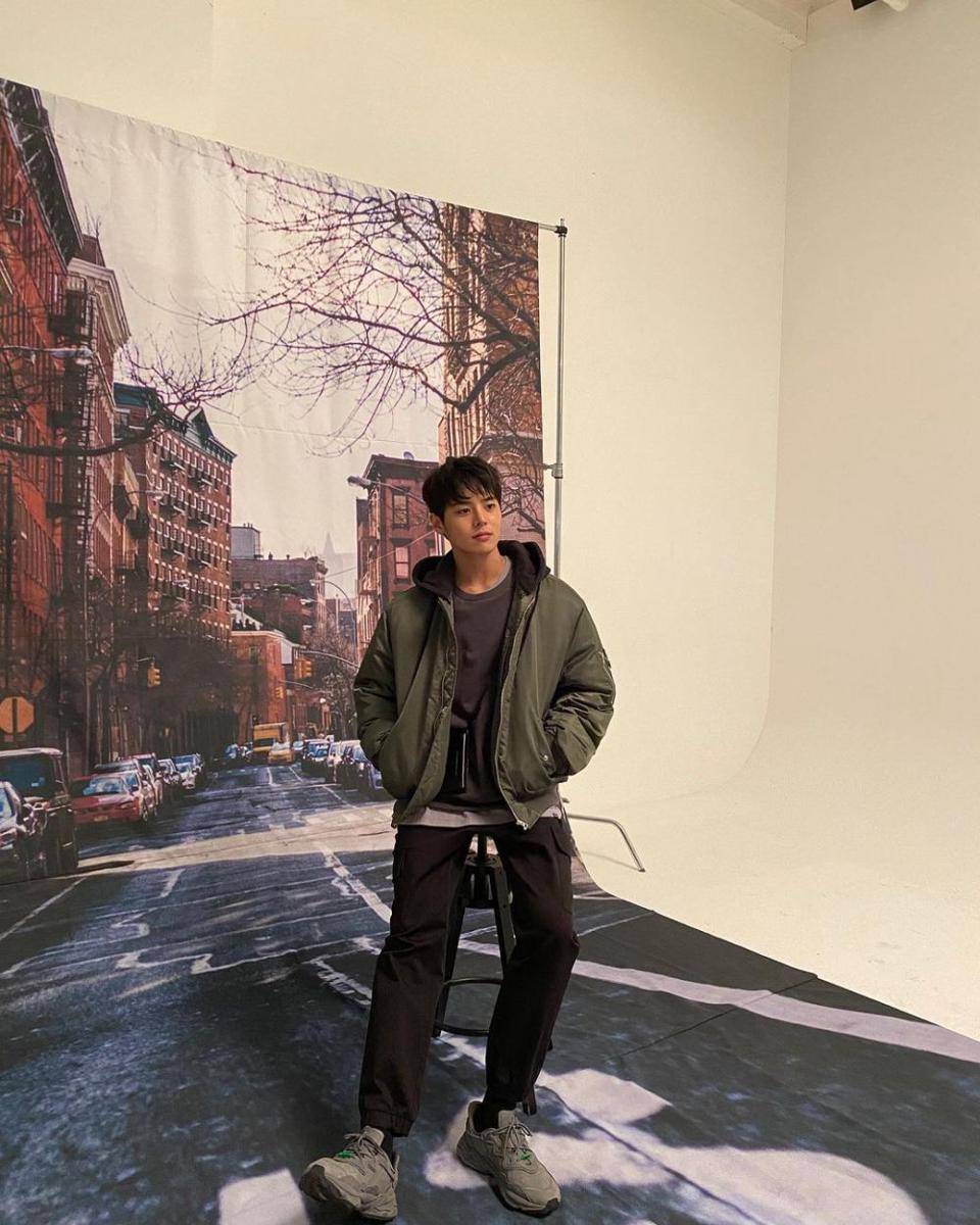 Ryeoun (instagram.com/_ryeoun)