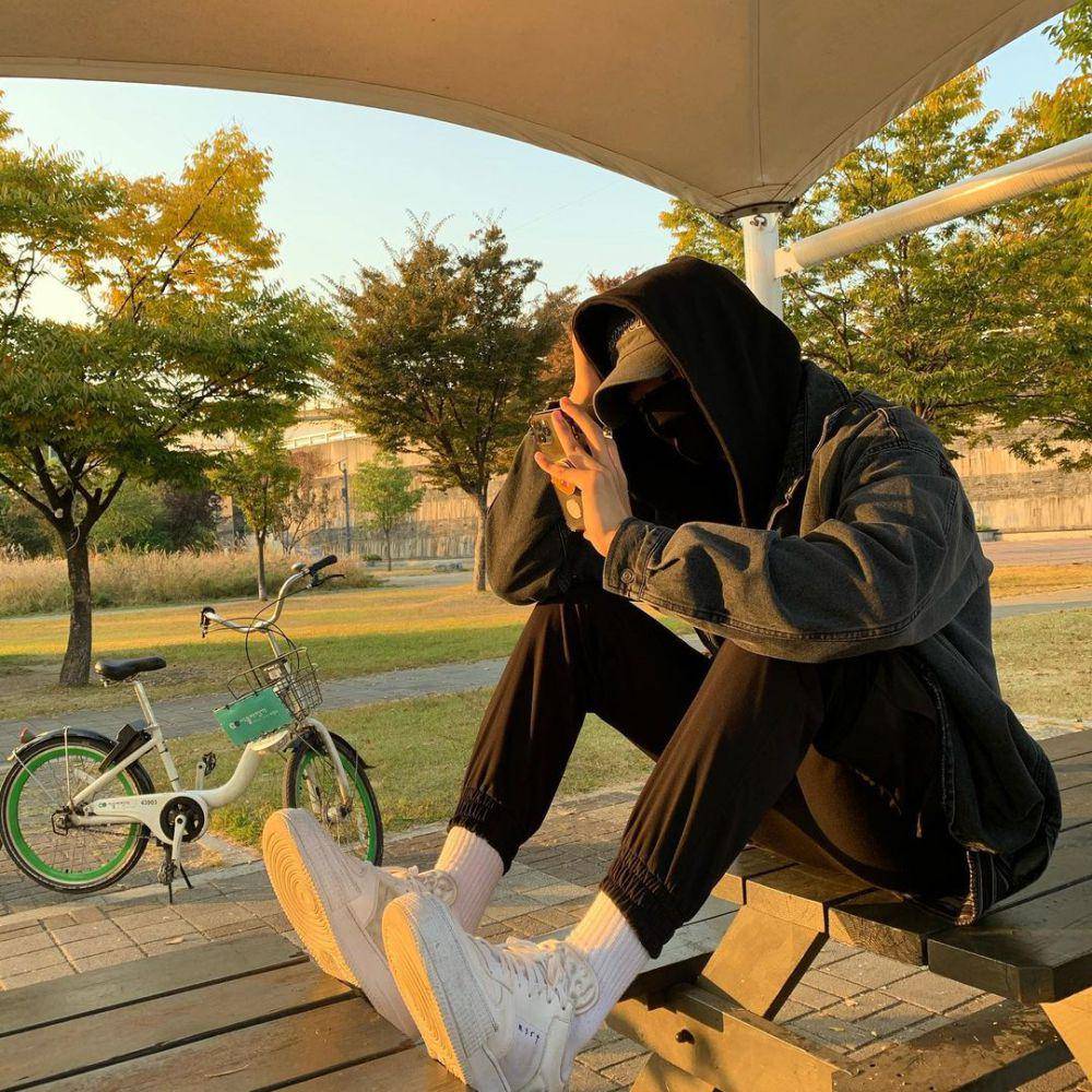 Ryeoun (instagram.com/_ryeoun)