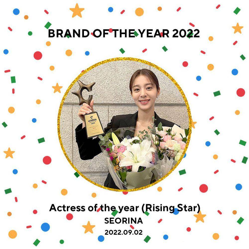 Seol In Ah raih penghargaan Actress of the Year (Rising Star) di Brand of the Year 2022 (instagram.com/goldmedalist_official)
