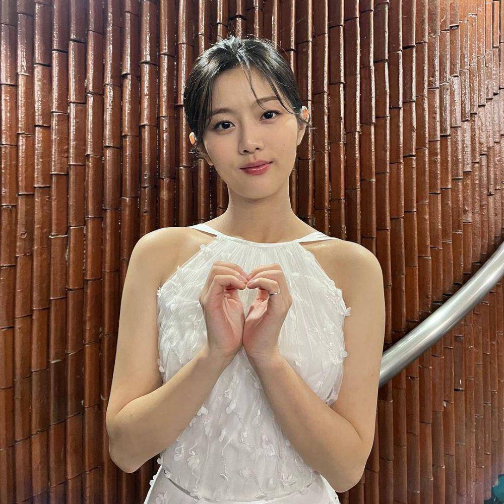 Shin Eun Soo memerankan karakter Yoon Chung Ah di drakor Twinkling Watermelon (instagram.com/npioent)
