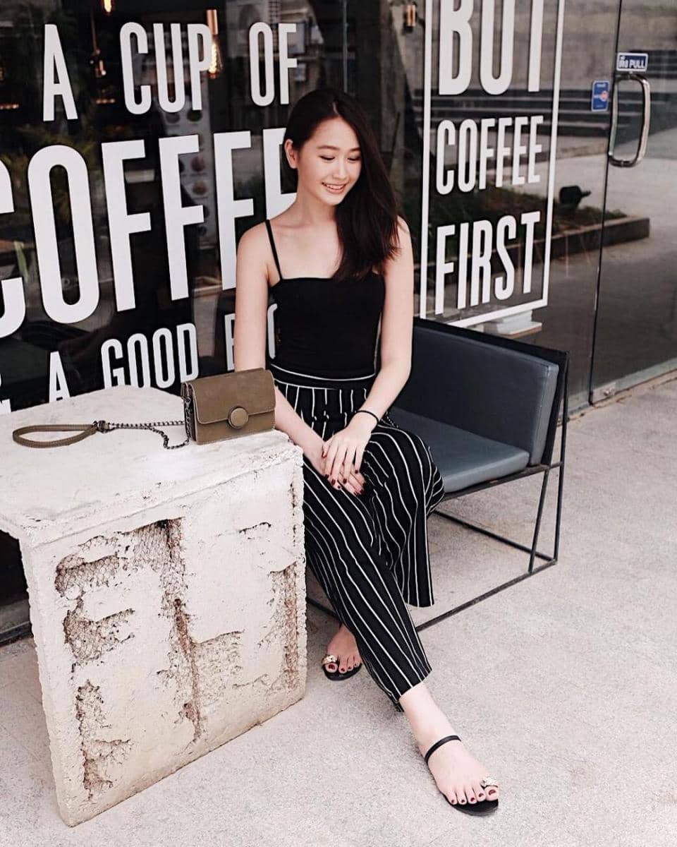 ide sleeveless outfit ala Neen Suwanamas (instagram.com/neenneeen)
