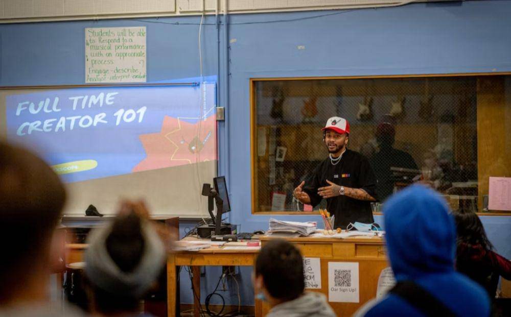 ilustrasi workshop (unsplash.com/LexScope)