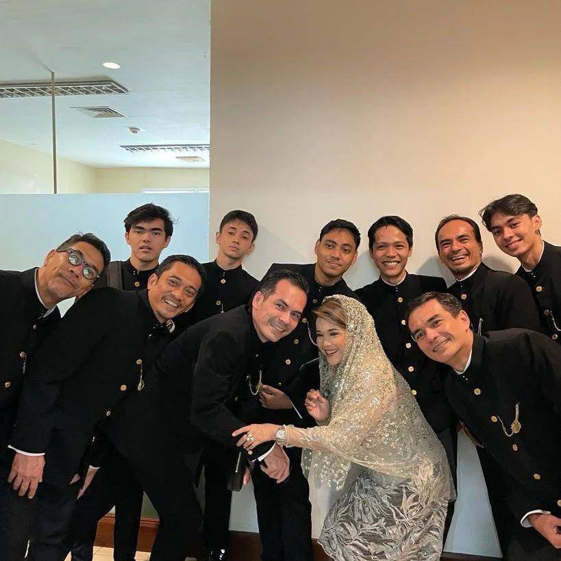 Syach bersaudara di pernikahan keponakan (Instagram.com/aryandasasha)