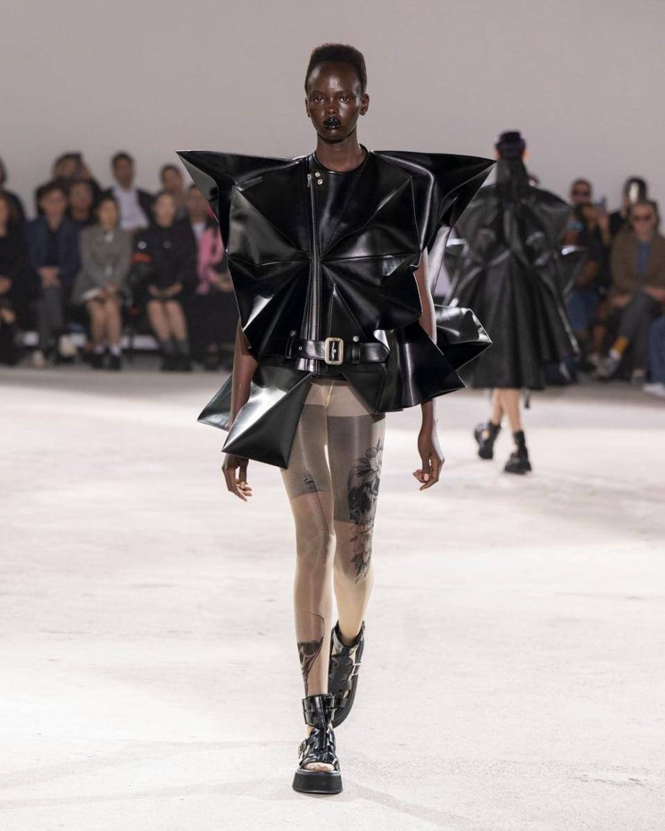 Koleksi Junya Watanabe di Paris Fashion Week (instagram.com/junyawatanabe)
