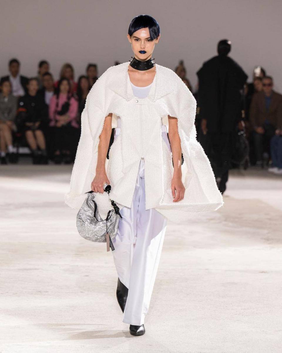 Koleksi Junya Watanabe di Paris Fashion Week (instagram.com/junyawatanabe)