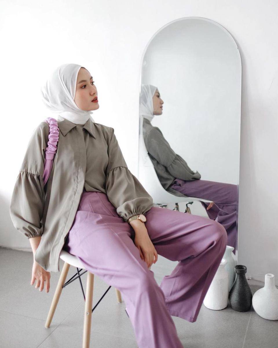 outfit ke kantor warna cerah ala Inas Rana (instagram.com/inasrana)