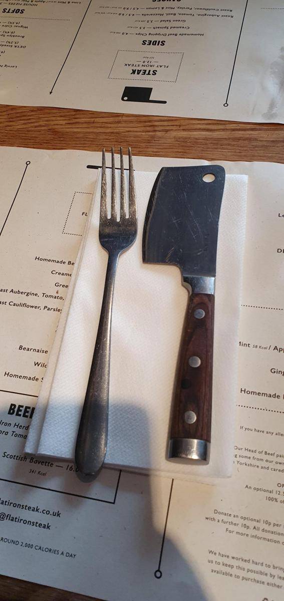 potret momen unik di restoran steak (reddit.com/user/Keinen)