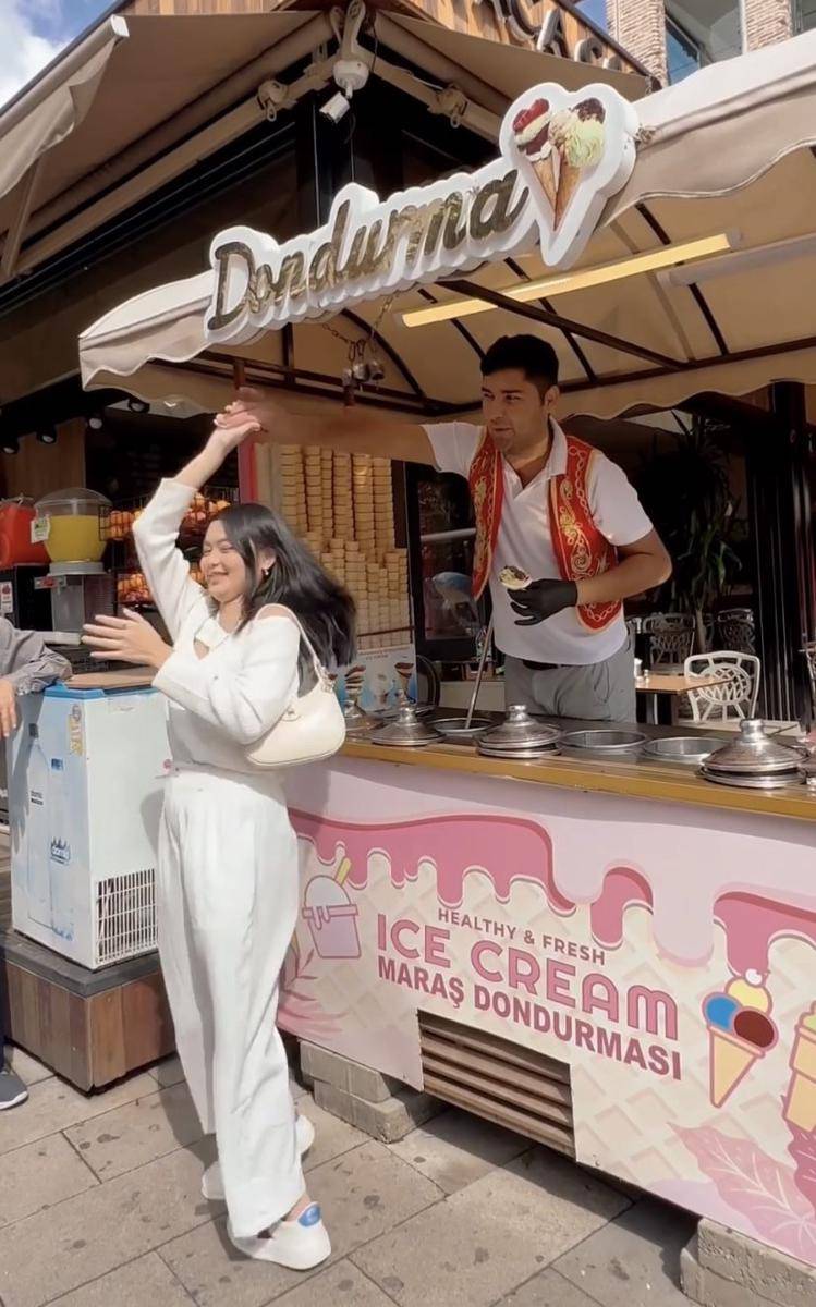 potret Cesen babymoon ke Turki (Instagram.com/ceseniy)