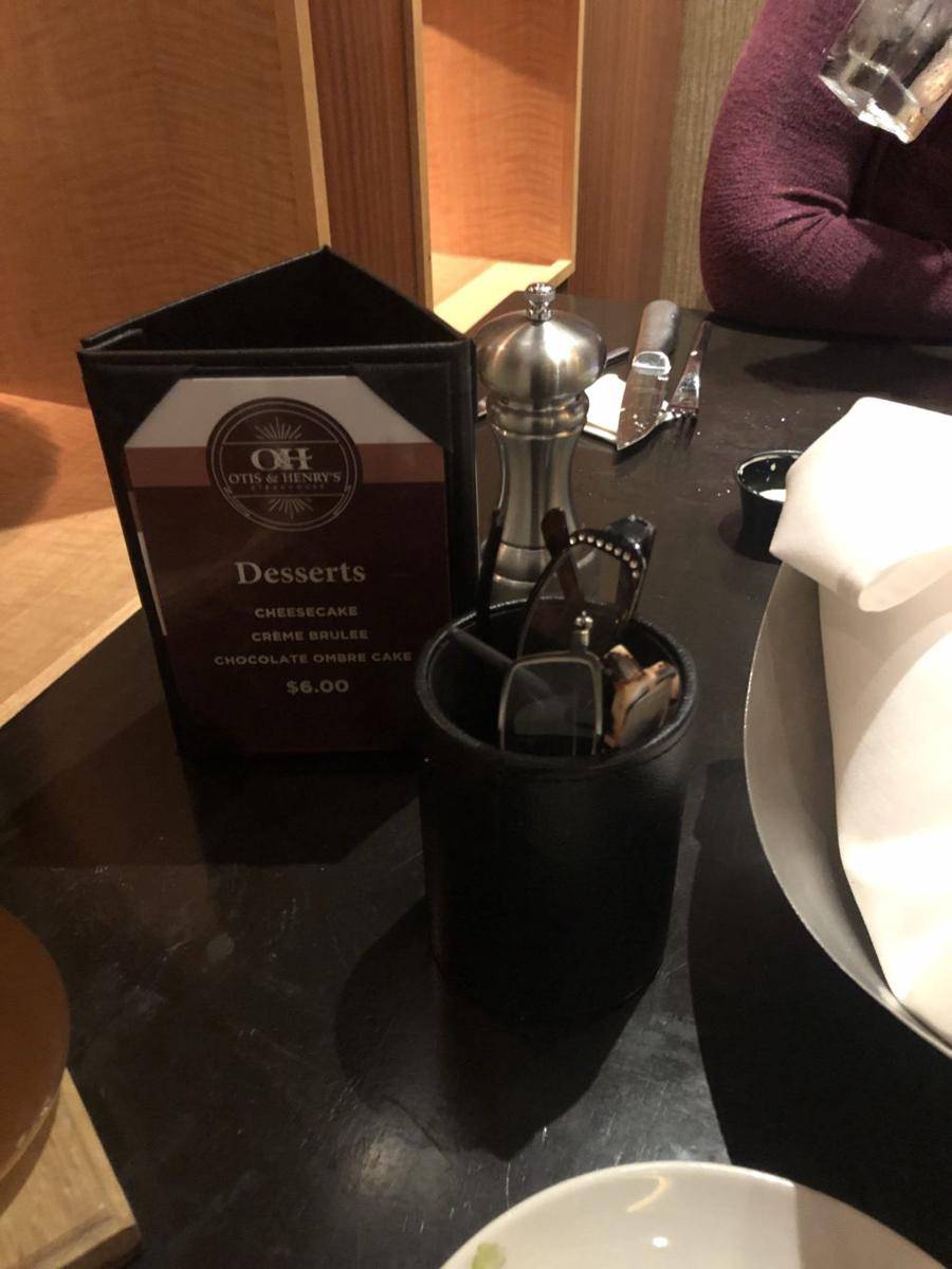 potret momen unik di restoran steak (reddit.com/user/fredheeler)