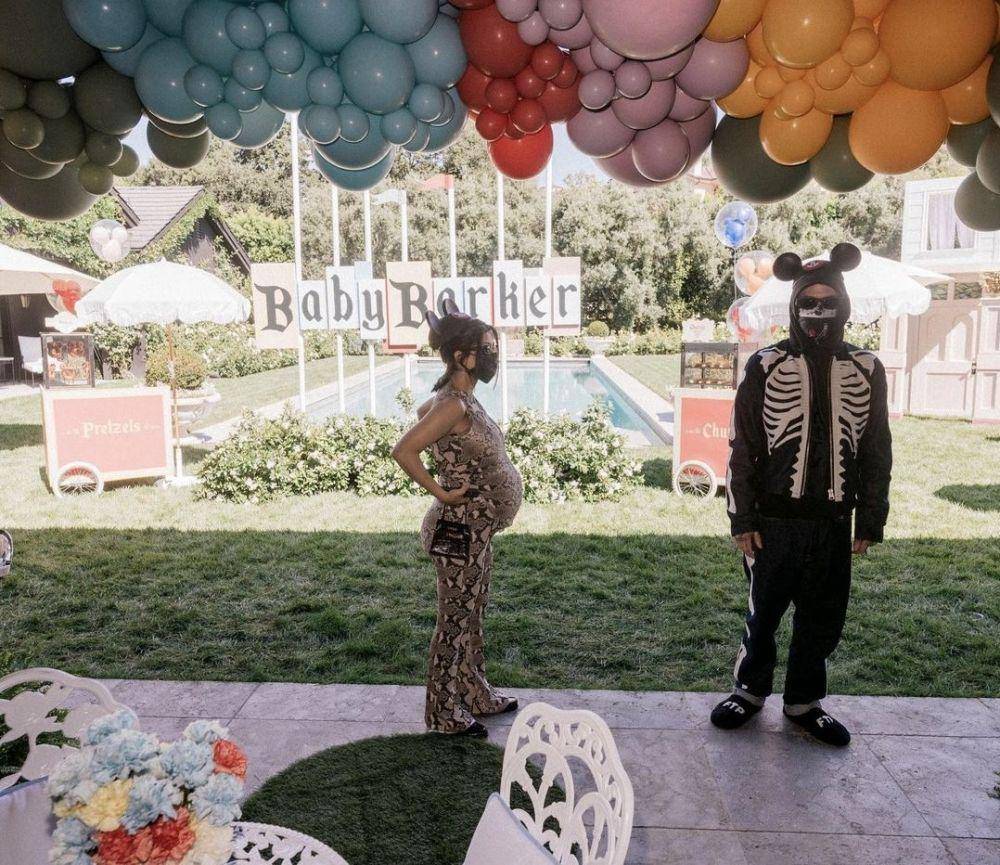 Travis Baker dan Kourtney Kardashian (instagram.com/kourtneykardash)