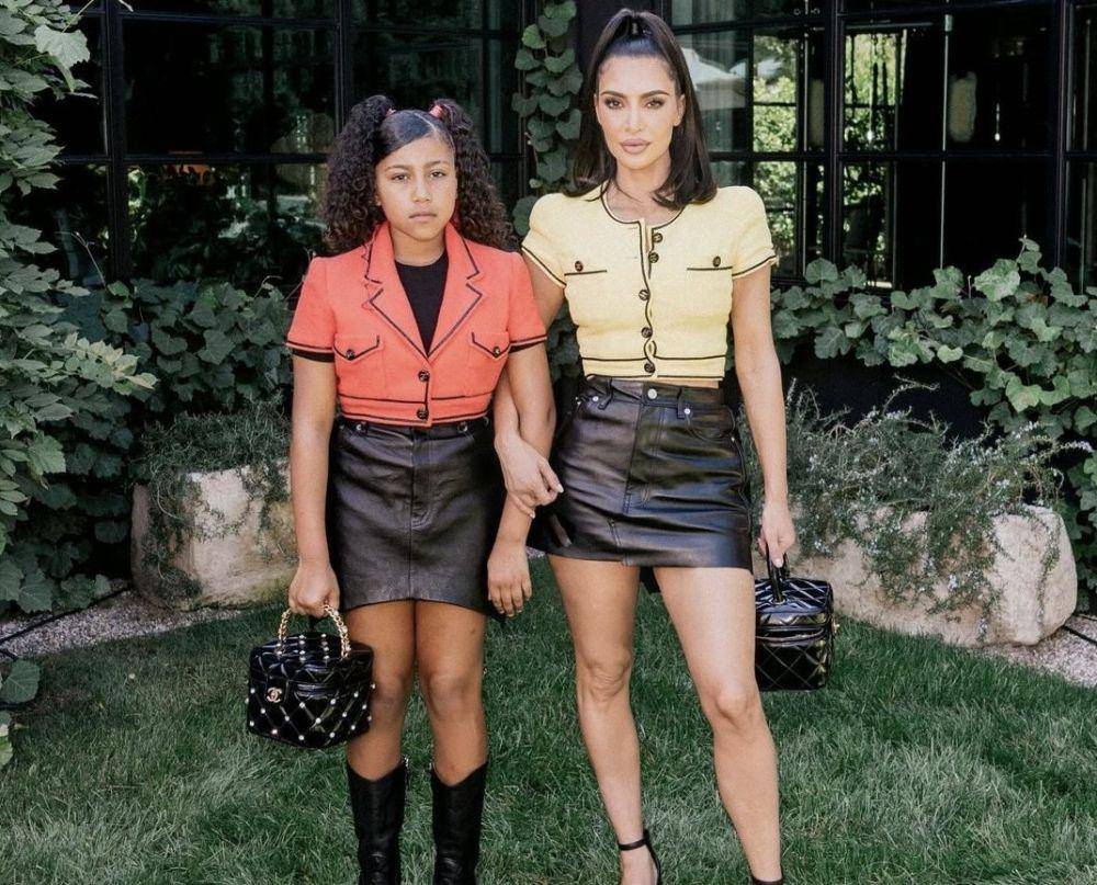 Kim Kardashian dan sang putri (instagram.com/kimkardashian)