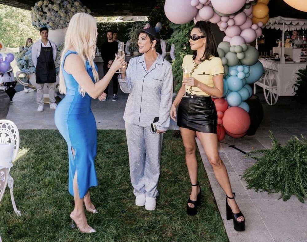 The Kardashian (instagram.com/kimkardashian)