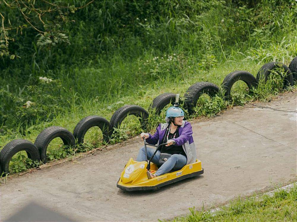 ilustrasi bermain luge kart di noahs park bandung (instagram.com/noahsparkofficial)