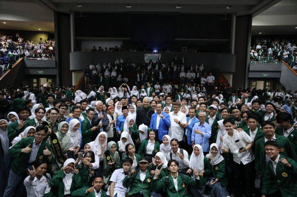 Ganjar Pranowo mengisi kuliah umum di Universitas Pasundan (Unpas), Bandung, Jawa Barat (IDN Times/Istimewa)