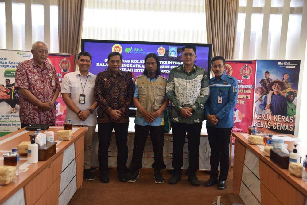 Penyerahan bantuan dari Pemkab Sleman untuk eks Napiter. (Dok. Istimewa)