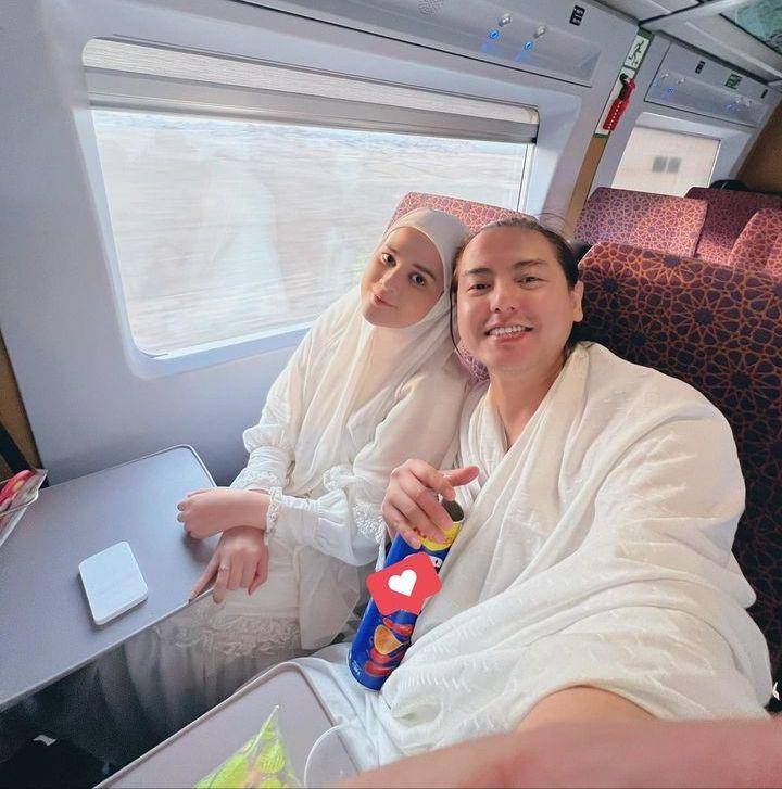 Roger umrah bawa anak (Instagram.com/cutratumeyriska)