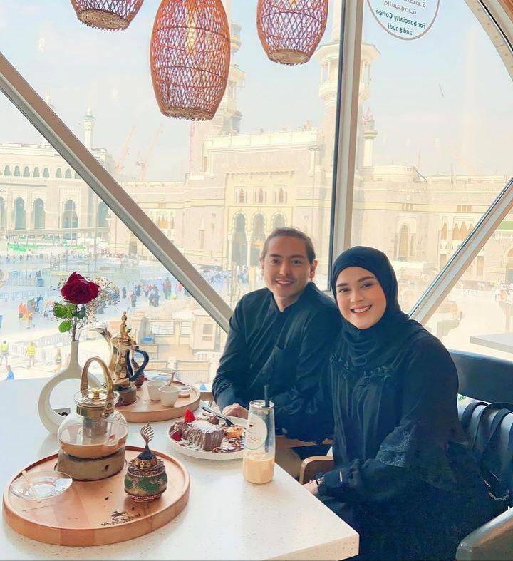 Roger umrah bawa anak (Instagram.com/cutratumeyriska)