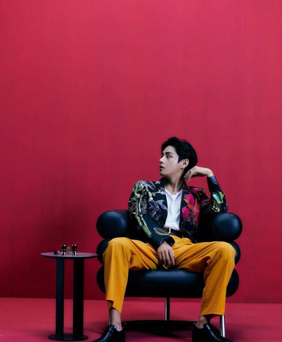 potret V BTS (instagram.com/thv)