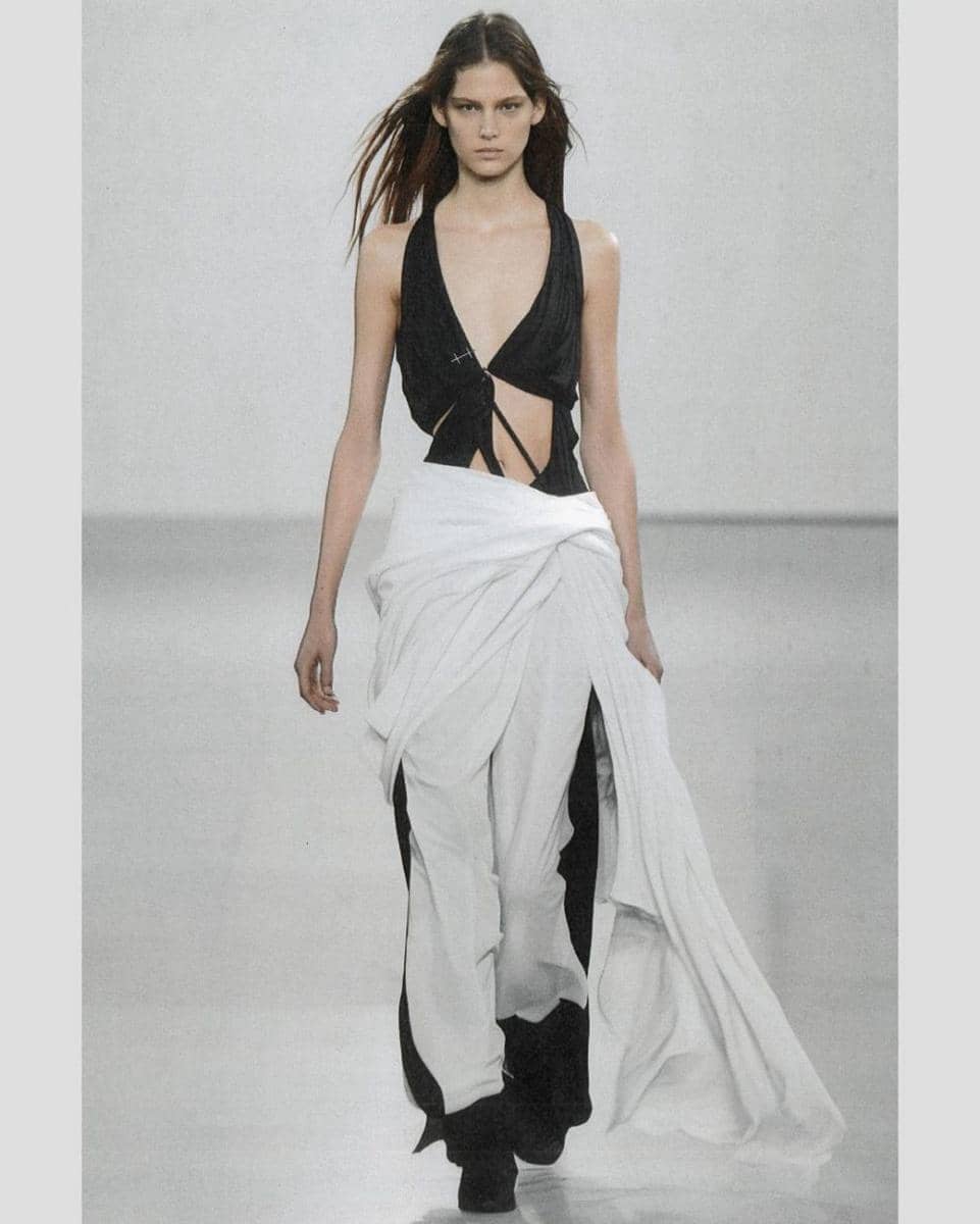 Koleksi Heliot Emil di Paris Fashion Week (instagram.com/heliot_emil)