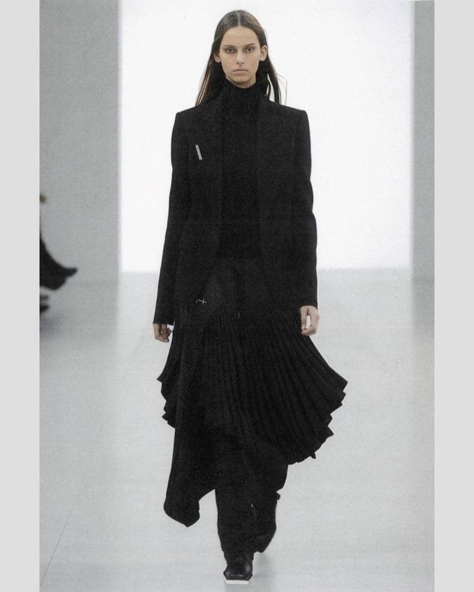 Koleksi Heliot Emil di Paris Fashion Week (instagram.com/heliot_emil)