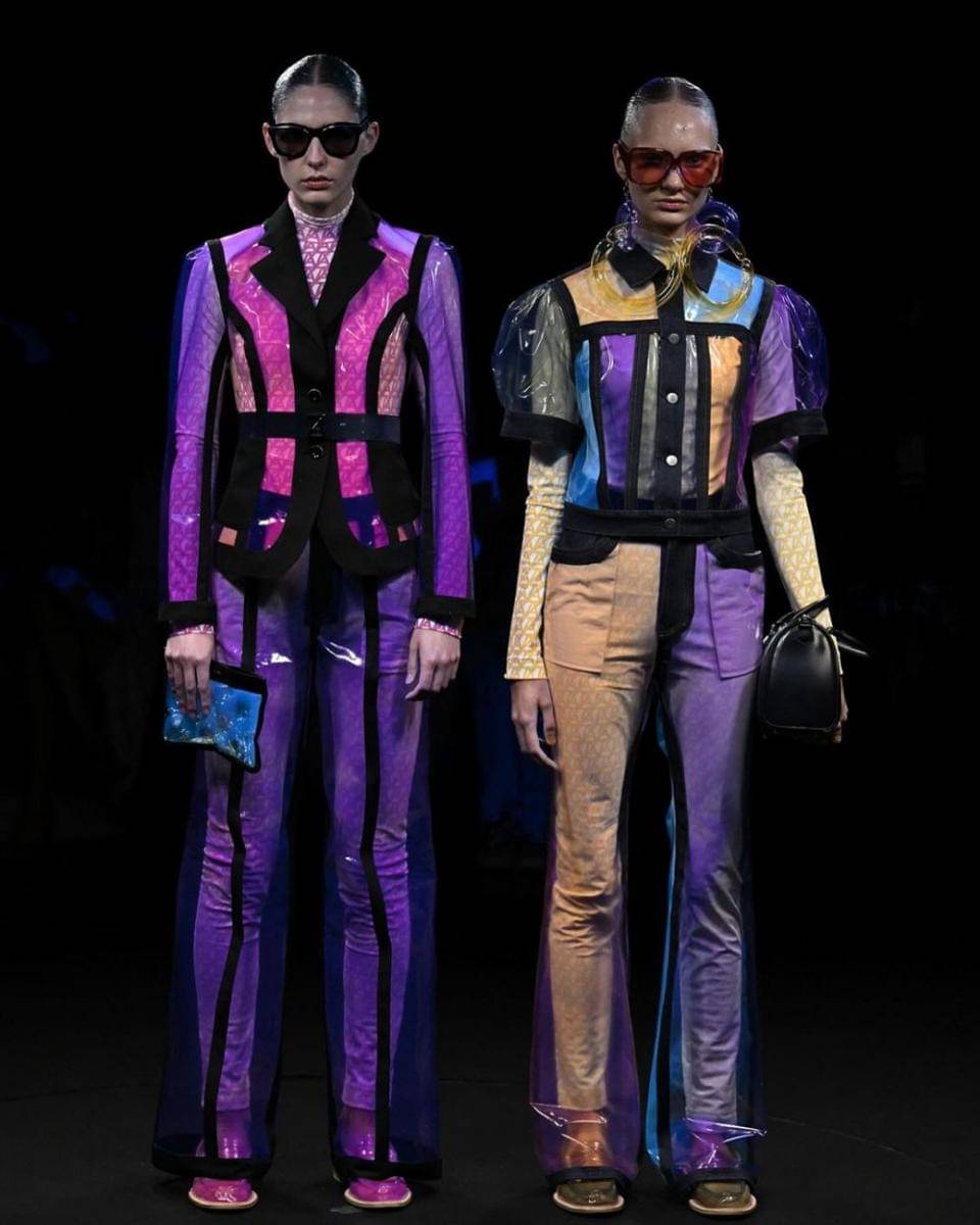 Koleksi Invisible dari ANREALAGE di Paris Fashion Week (instagram.com/anrealage_official)