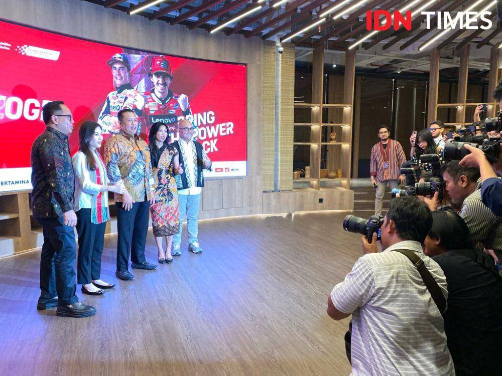 Sesi konferensi pers MotoGP 2023 di Kantor InJourney, Sarinah, Jakarta, Selasa (3/10). (dok. InJourney)