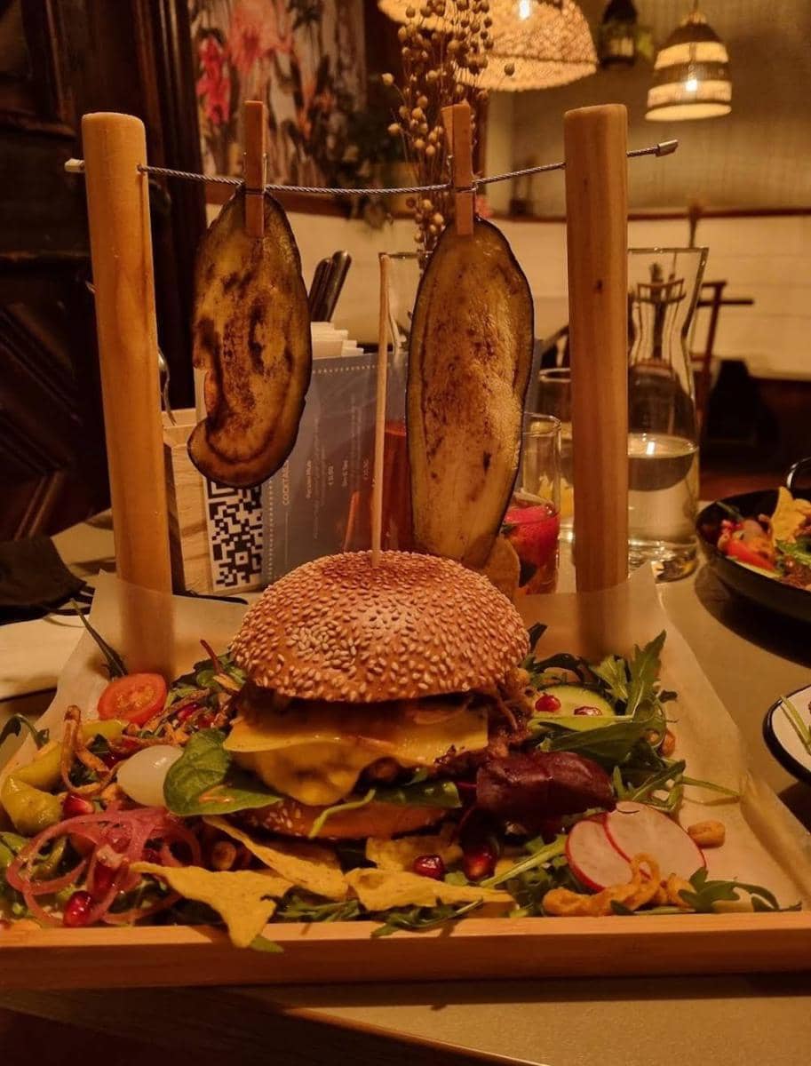 potret penyajian hidangan terong di luar nalar (reddit.com/user/bramarbastus)