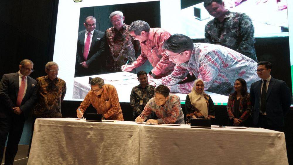 Konsorsium Chevron New Energies melalui PT Jasa Daya Chevron (Chevron) dan PT Pertamina Geothermal Energy Tbk (PGE) (IDX: PGEO) menandatangani beberapa perjanjian di Hotel Park Hyatt, Jakarta. (dok. Pertamina)