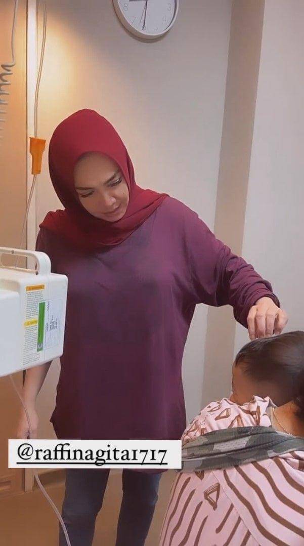 Rayyanza dirawat di rumah sakit (instagram.com/rieta_amilia)